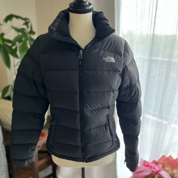🔥🔥The North Face Black Puffer Jacket with High Collar🔥🔥 - Picture 13 of 14